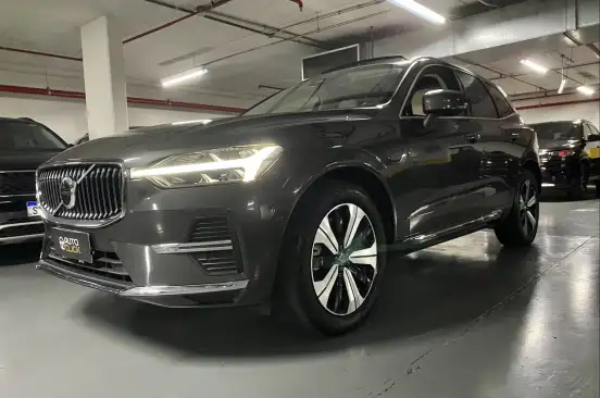 VOLVO-XC60-2024