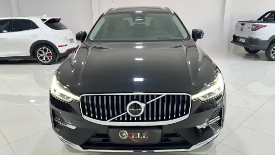 VOLVO-XC60-2022