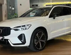 VOLVO XC60 2.0 T8 RECHARGE ULTIMATE DARK AWD GEARTRONIC VOLVO XC60 2.0 T8 RECHARGE ULTIMATE DARK AWD GEARTRONIC