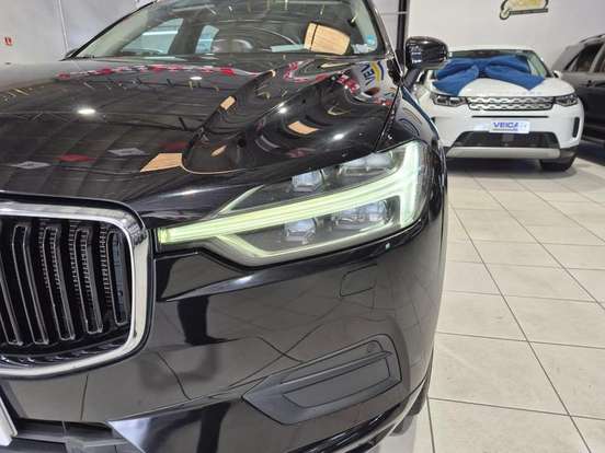 VOLVO-XC60-2.0 T5 GASOLINA MOMENTUM AWD GEARTRONIC VOLVO-XC60-2017