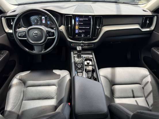 VOLVO-XC60-2.0 T5 GASOLINA MOMENTUM AWD GEARTRONIC VOLVO-XC60-2020