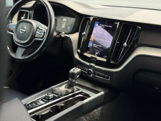 VOLVO-XC60-2.0 T5 GASOLINA MOMENTUM AWD GEARTRONIC VOLVO-XC60-2020