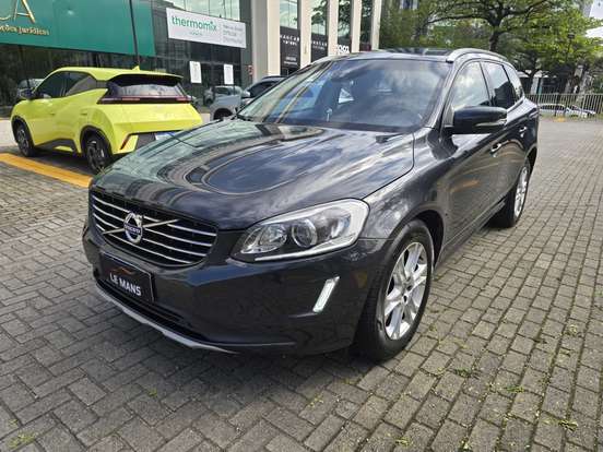 VOLVO-XC60-2015