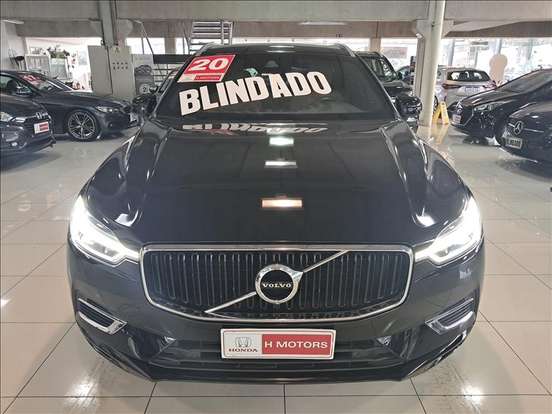 VOLVO-XC60-2020