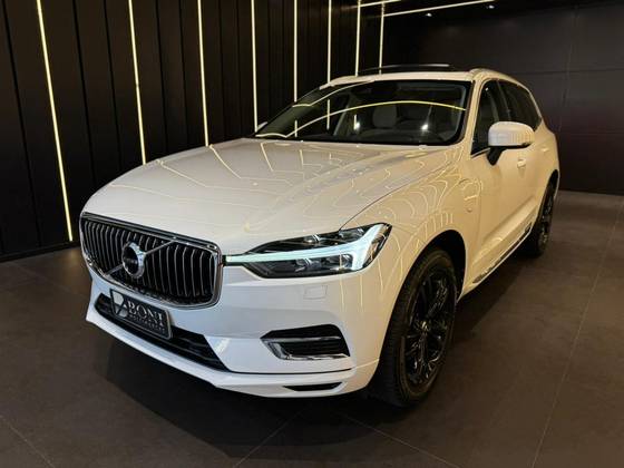 VOLVO XC60 2.0 T8 HYBRID MOMENTUM AWD GEARTRONIC
