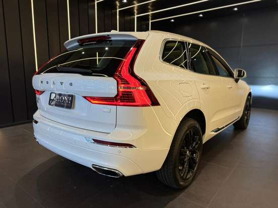 VOLVO-XC60-2021