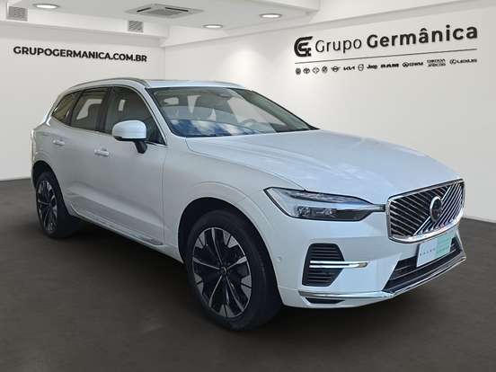 VOLVO-XC60-2025