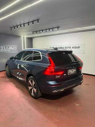 VOLVO-XC60-2023