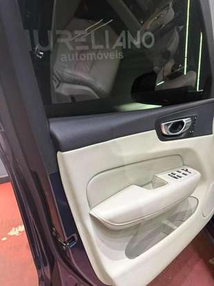 VOLVO-XC60-2023