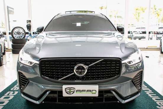 VOLVO-XC60-2023