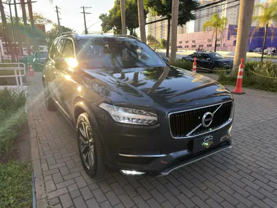 VOLVO-XC90-2018
