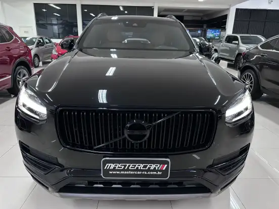 VOLVO-XC90-2018