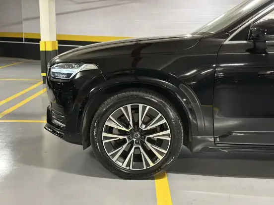 VOLVO-XC90-2019