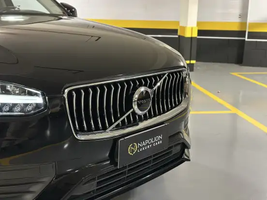 VOLVO-XC90-2019