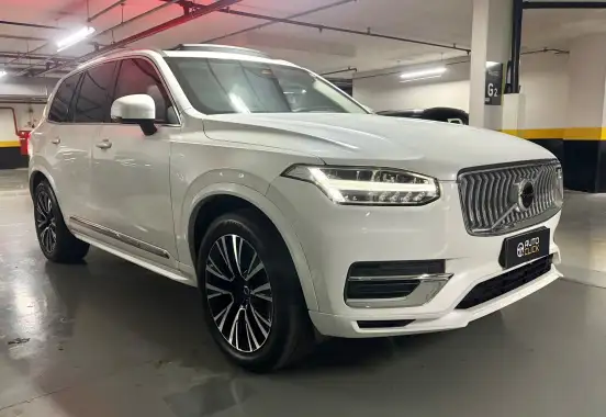 VOLVO-XC90-2023