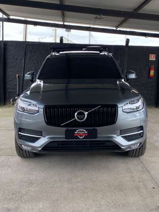 VOLVO-XC90-2018