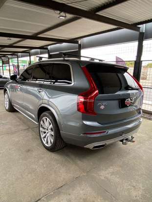 VOLVO-XC90-2018
