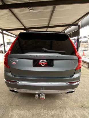 VOLVO-XC90-2018