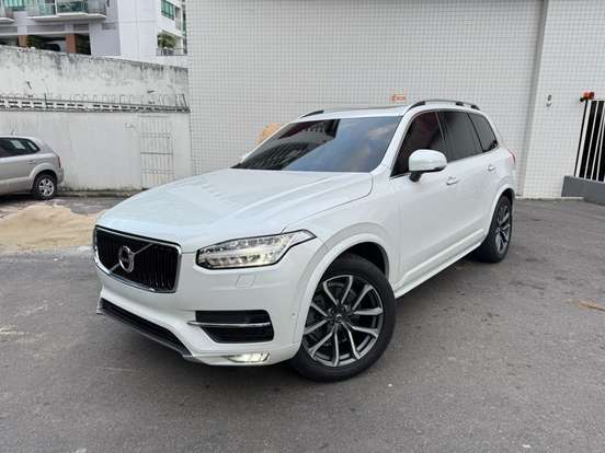 VOLVO-XC90-2018