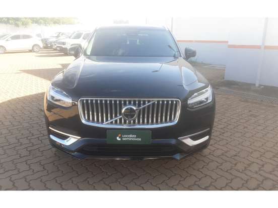 VOLVO-XC90-2023