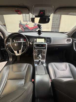 VOLVO-S60-2.0 T5 KINETIC 16V TURBO GASOLINA 4P AUTOMÁTICO VOLVO-S60-2015