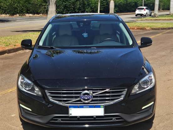 VOLVO-V60-2.0 T4 MOMENTUM GASOLINA 4P AUTOMÁTICO VOLVO-V60-2017