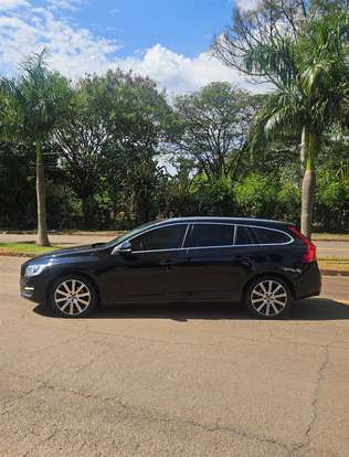 VOLVO-V60-2017