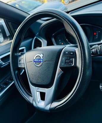 VOLVO-XC60-2013