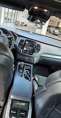 VOLVO-XC90-2019