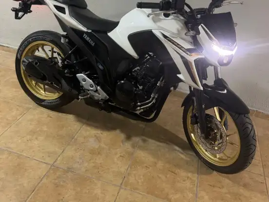 YAMAHA-FZ25 FAZER CONNECTED ABS YAMAHA-FZ25 FAZER CONNECTED ABS-2025