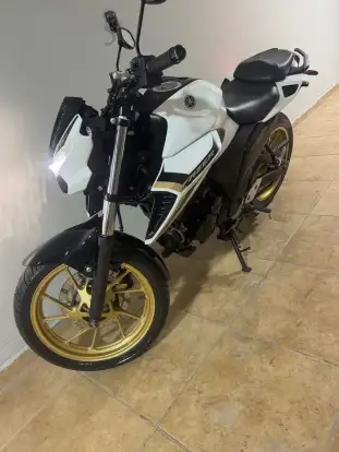 YAMAHA-FZ25 FAZER CONNECTED ABS-2025