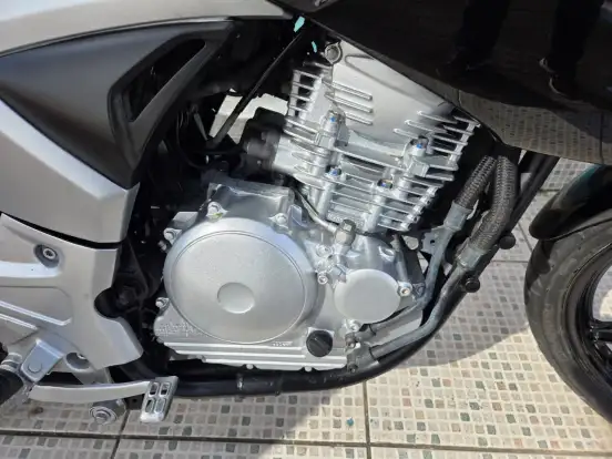 YAMAHA-YS 250 FAZER YAMAHA-YS 250 FAZER-2012