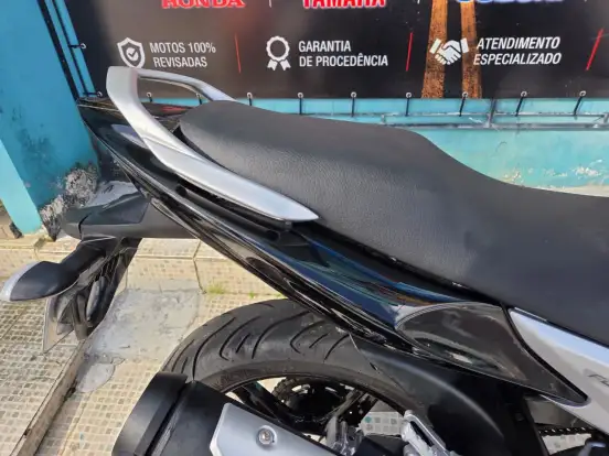 YAMAHA-YS 250 FAZER YAMAHA-YS 250 FAZER-2012