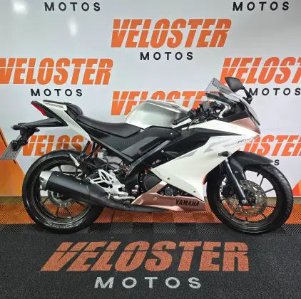 YAMAHA YZF R15 