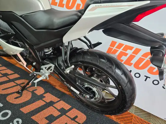 YAMAHA-YZF R15 YAMAHA-YZF R15-2025