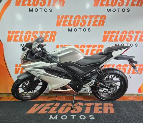 YAMAHA-YZF R15-2025