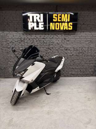 YAMAHA-TMAX-2014