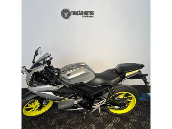 YAMAHA YZF R15 
