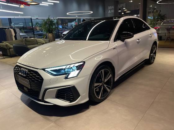 AUDI A3 2.0 40 TFSI MHEV SEDAN PERFORMANCE BLACK S-TRONIC