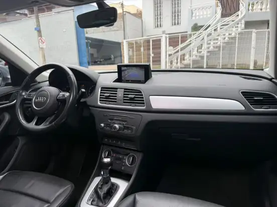 AUDI-Q3-2018