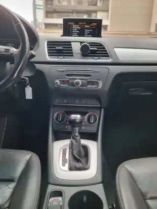 AUDI-Q3-2017