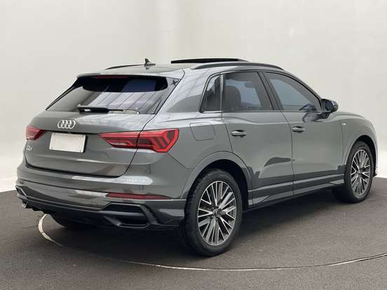 AUDI-Q3-2021