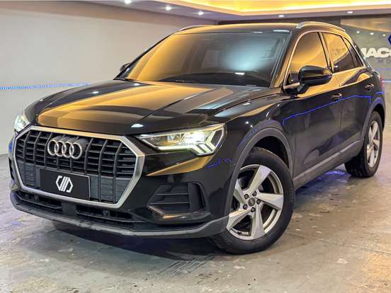 AUDI-Q3-2021
