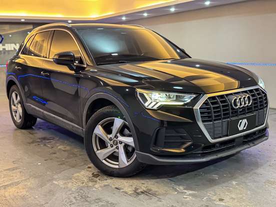 AUDI-Q3-2021
