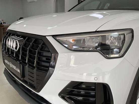 AUDI-Q3-2019