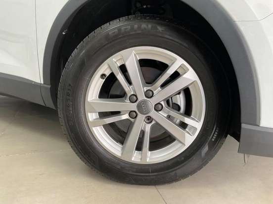AUDI-Q3-2019