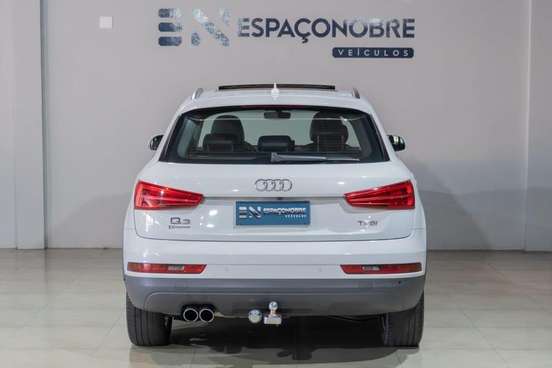 AUDI-Q3-2015