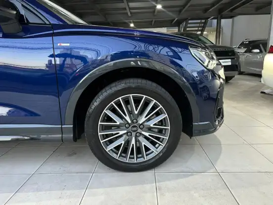AUDI-Q3-2.0 40 TFSI GASOLINA PERFORMANCE BLACK QUATTRO TIPTRONIC AUDI-Q3-2022