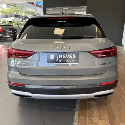 AUDI-Q3-2022