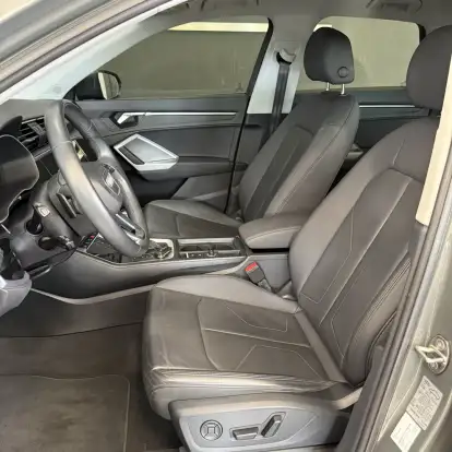 AUDI-Q3-2022